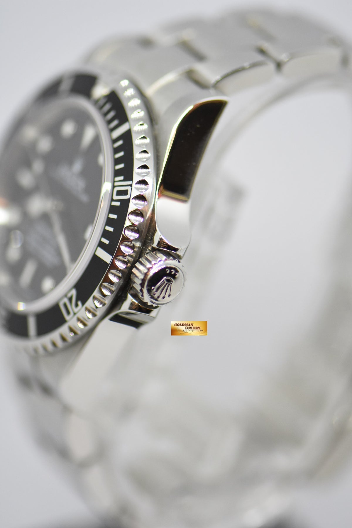 [SOLD] ROLEX OYSTER PERPETUAL SEA-DWELLER STEEL IN BRACELET 40mm BLACK 16600 (NEAR MINT)