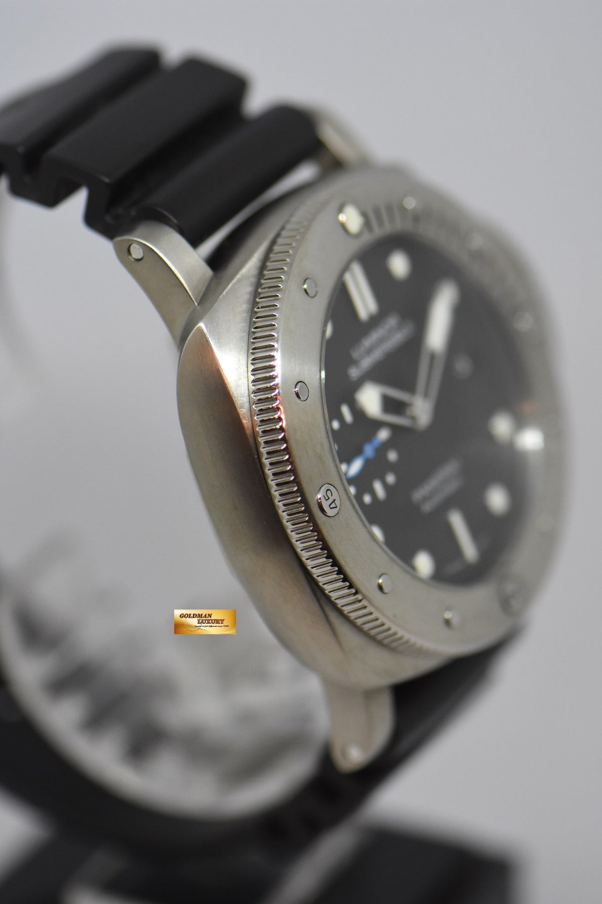 [SOLD] PANERAI LUMINOR SUBMERSIBLE TITANIUM 47mm P.9010 AUTOMATIC PAM 1305 (MINT)