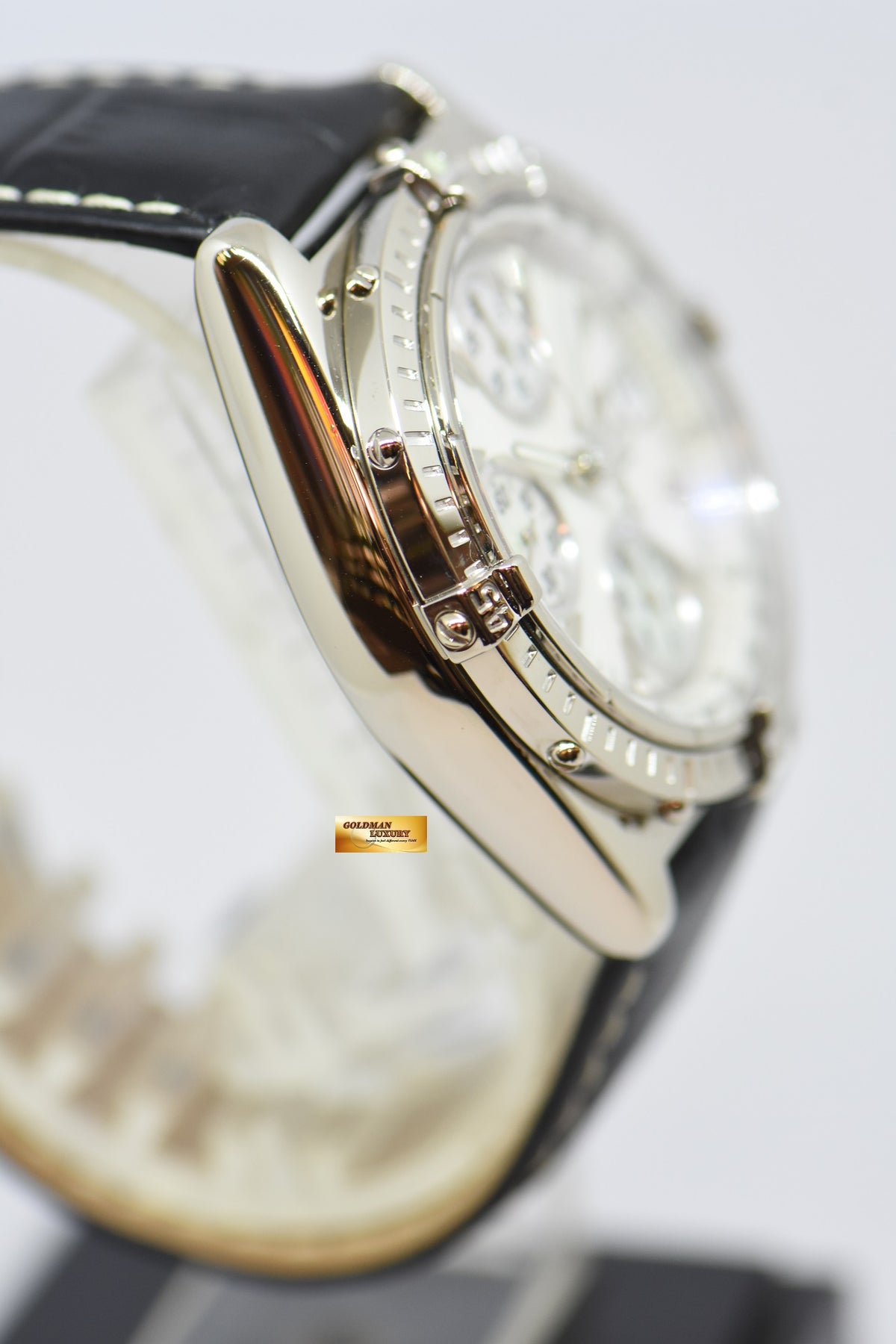 [SOLD] BREITLING CHRONOMAT CHRONOGRAPH 39mm MOP DIAL AUTOMATIC J13050 (MINT)