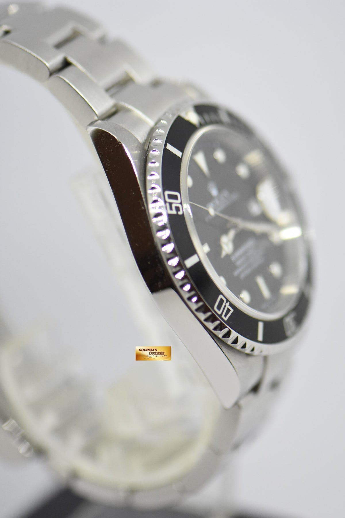 [SOLD] ROLEX OYSTER PERPETUAL SUBMARINER 40mm BLACK 16610 (PINHOLE – SOLID ENDLINKS) (NEAR MINT)