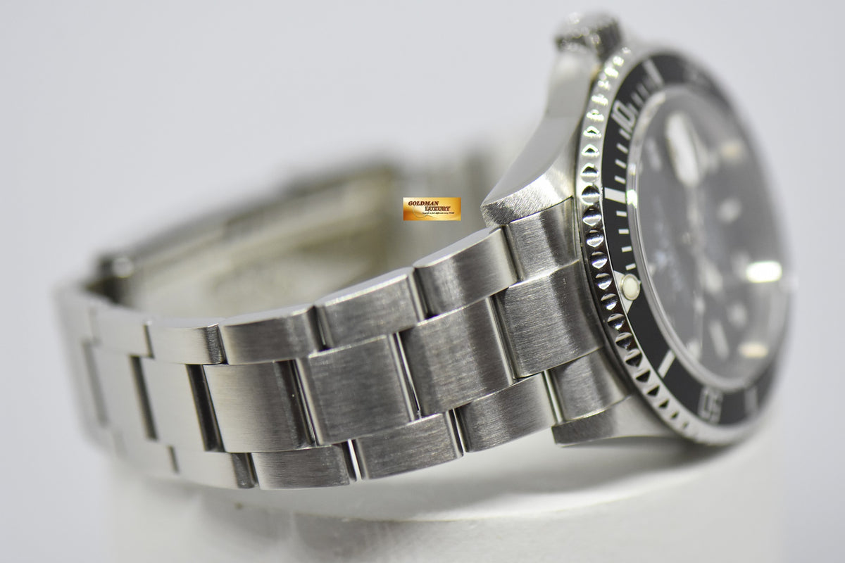 [SOLD] ROLEX OYSTER PERPETUAL SUBMARINER 40mm BLACK 16610 (PINHOLE – SOLID ENDLINKS) (NEAR MINT)