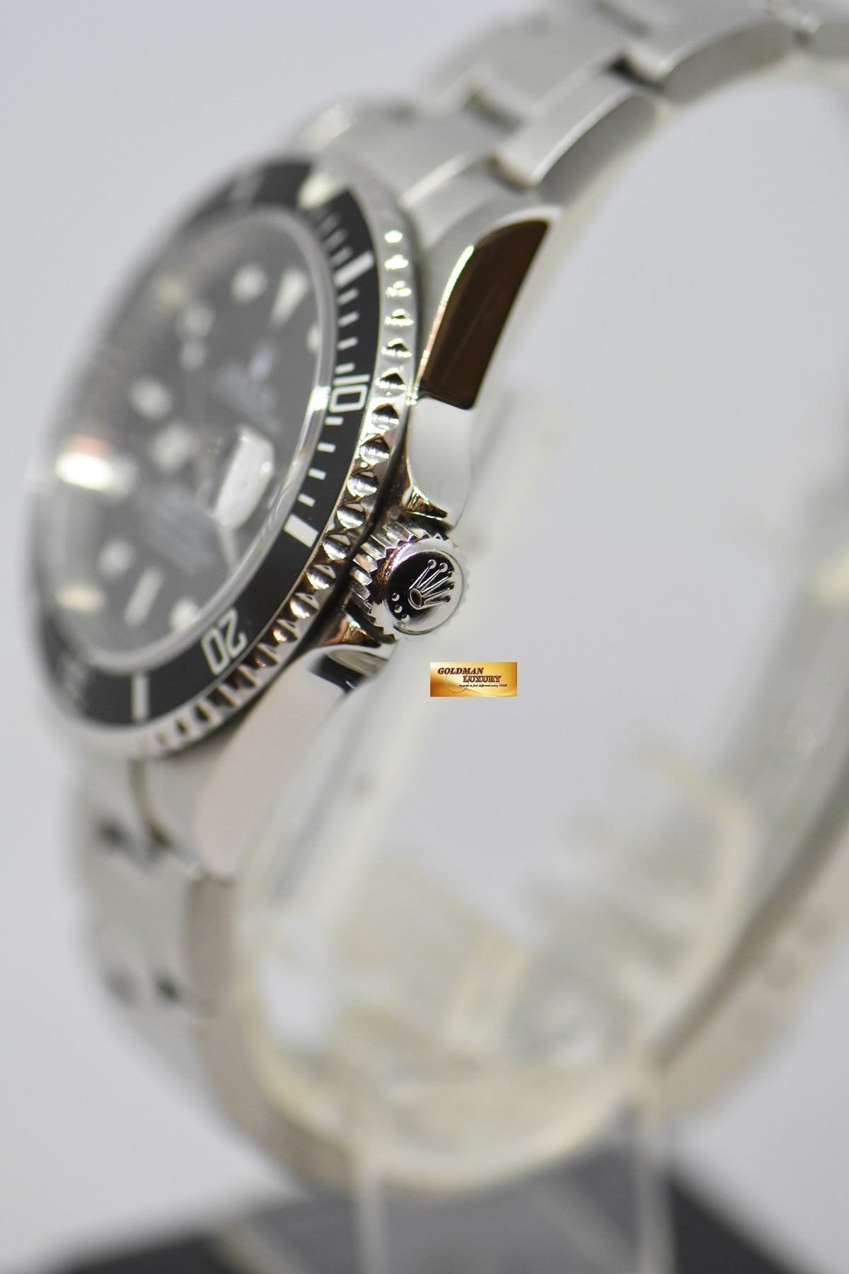 [SOLD] ROLEX OYSTER PERPETUAL SUBMARINER 40mm BLACK 16610 (NO PINHOLE – SOLID ENDLINKS) (MINT)