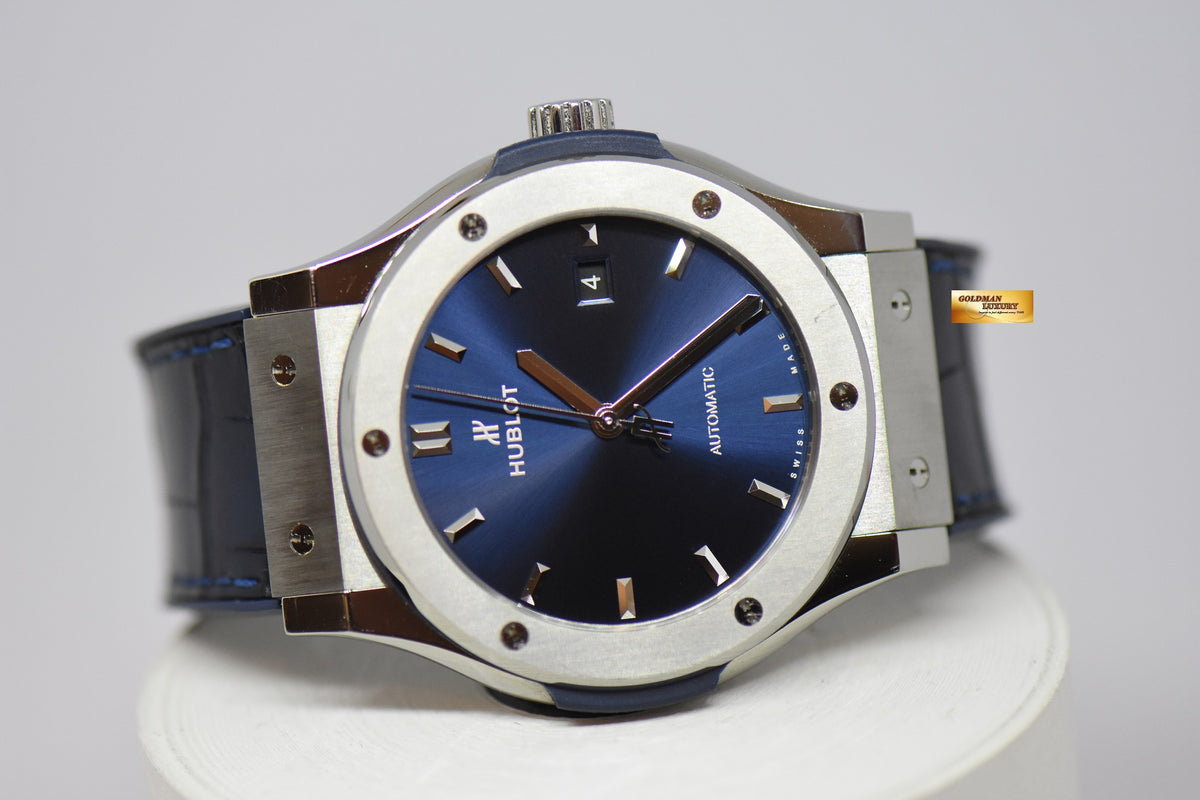 [SOLD] HUBLOT CLASSIC FUSION 42mm STEEL / TITANIUM AUTOMATIC BLUE 542.NX.7170.LR (MINT)