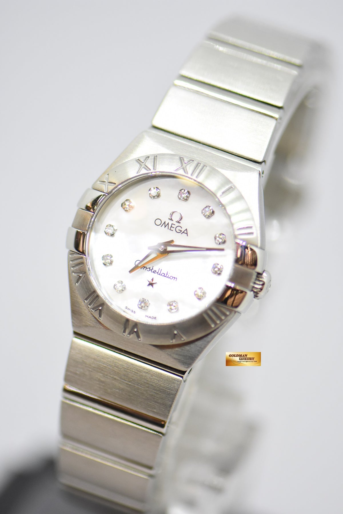 [SOLD] OMEGA CONSTELLATION 24mm STEEL IN BRACELET MOP DIAMOND DIAL QUARTZ (MINT)