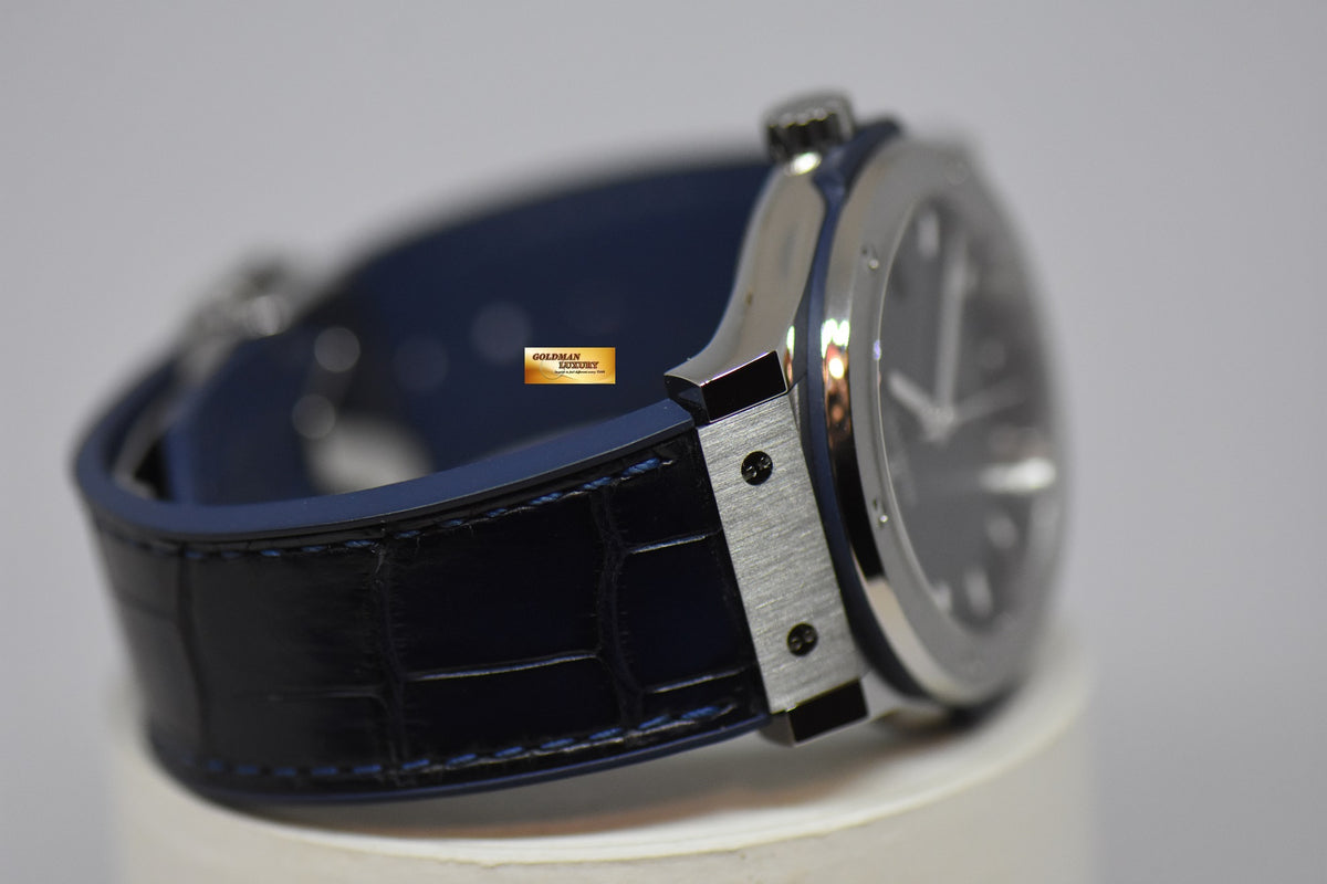 [SOLD] HUBLOT CLASSIC FUSION 42mm STEEL / TITANIUM AUTOMATIC BLUE 542.NX.7170.LR (MINT)