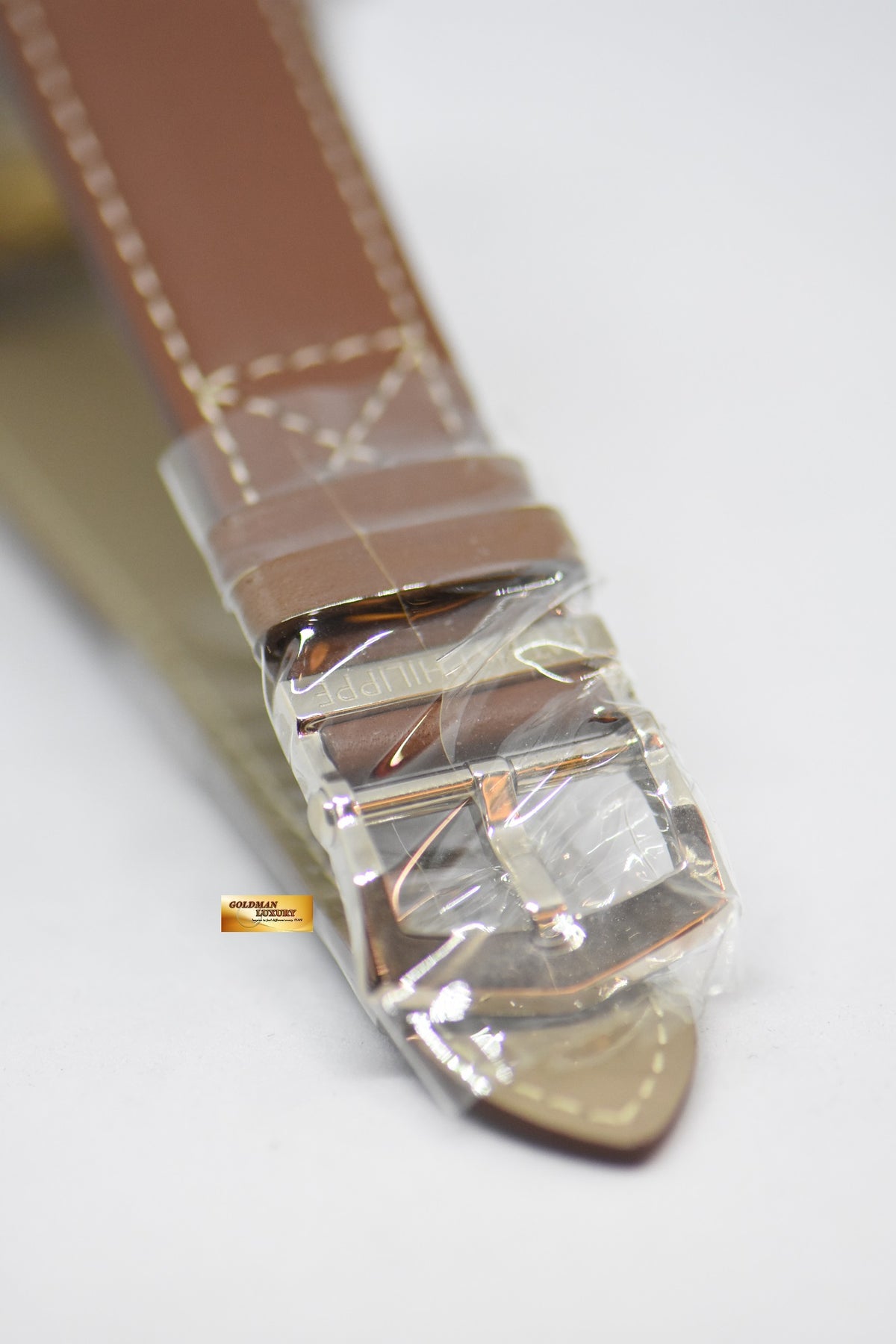 [SOLD] PATEK PHILIPPE PILOT 42mm TRAVEL TIME WHITE GOLD IN LEATHER STRAP 5524G (NEW-UNWORN)