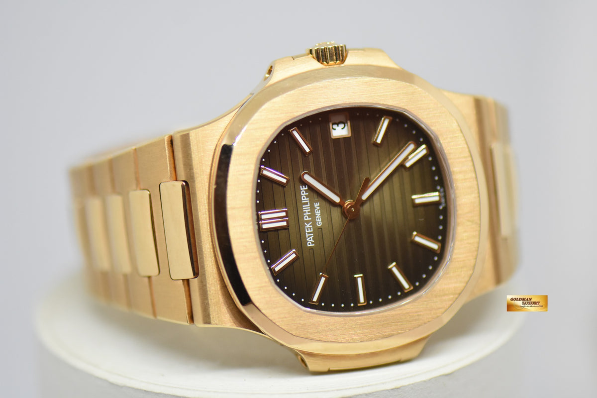 [SOLD] PATEK PHILIPPE NAUTILUS 40mm 18K ROSE GOLD IN BRACELET AUTOMATIC 5711/1R (LNIB)