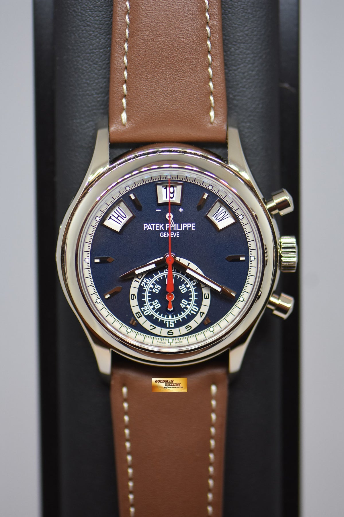 [SOLD] PATEK PHILIPPE ANNUAL CALENDAR FLYBACK CHRONOGRAPH WHITE GOLD IN LEATHER STRAP BLUE DIAL AUTOMATIC 5960G (NEW-UNWORN)