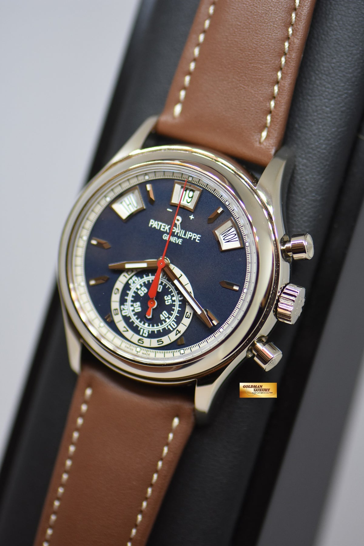 [SOLD] PATEK PHILIPPE ANNUAL CALENDAR FLYBACK CHRONOGRAPH WHITE GOLD IN LEATHER STRAP BLUE DIAL AUTOMATIC 5960G (NEW-UNWORN)