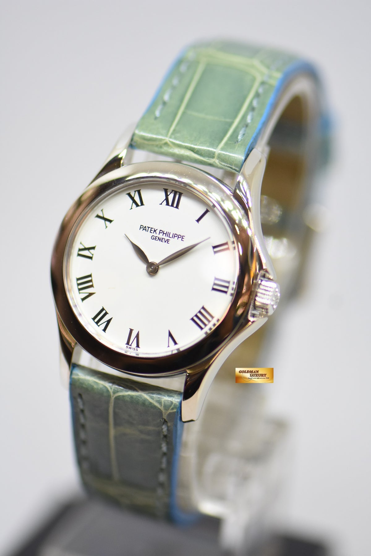 [SOLD] PATEK PHILIPPE CALATRAVA LADY 28mm WHITE GOLD MANUAL WINDING 4905G (NEAR MINT)