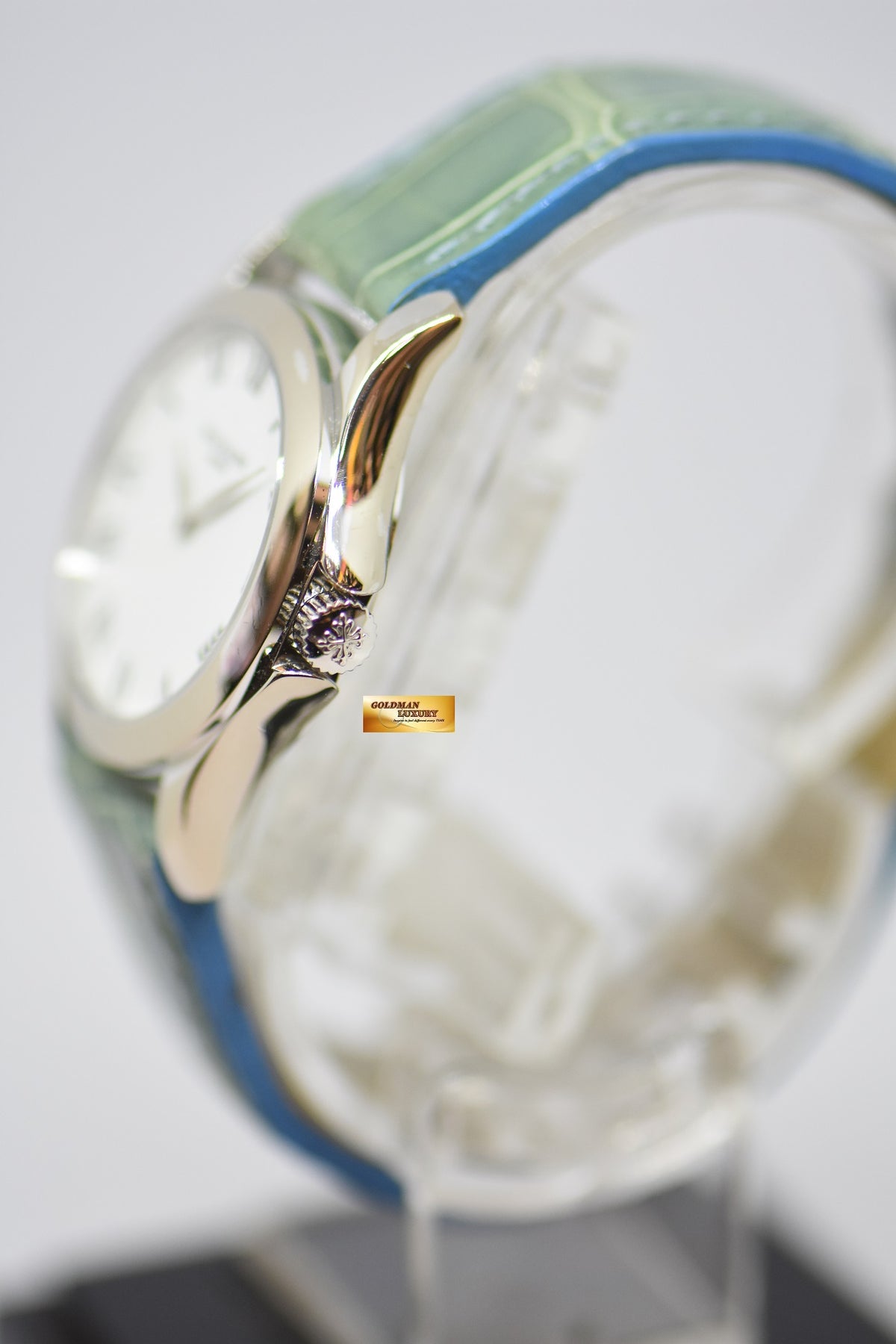 [SOLD] PATEK PHILIPPE CALATRAVA LADY 28mm WHITE GOLD MANUAL WINDING 4905G (NEAR MINT)
