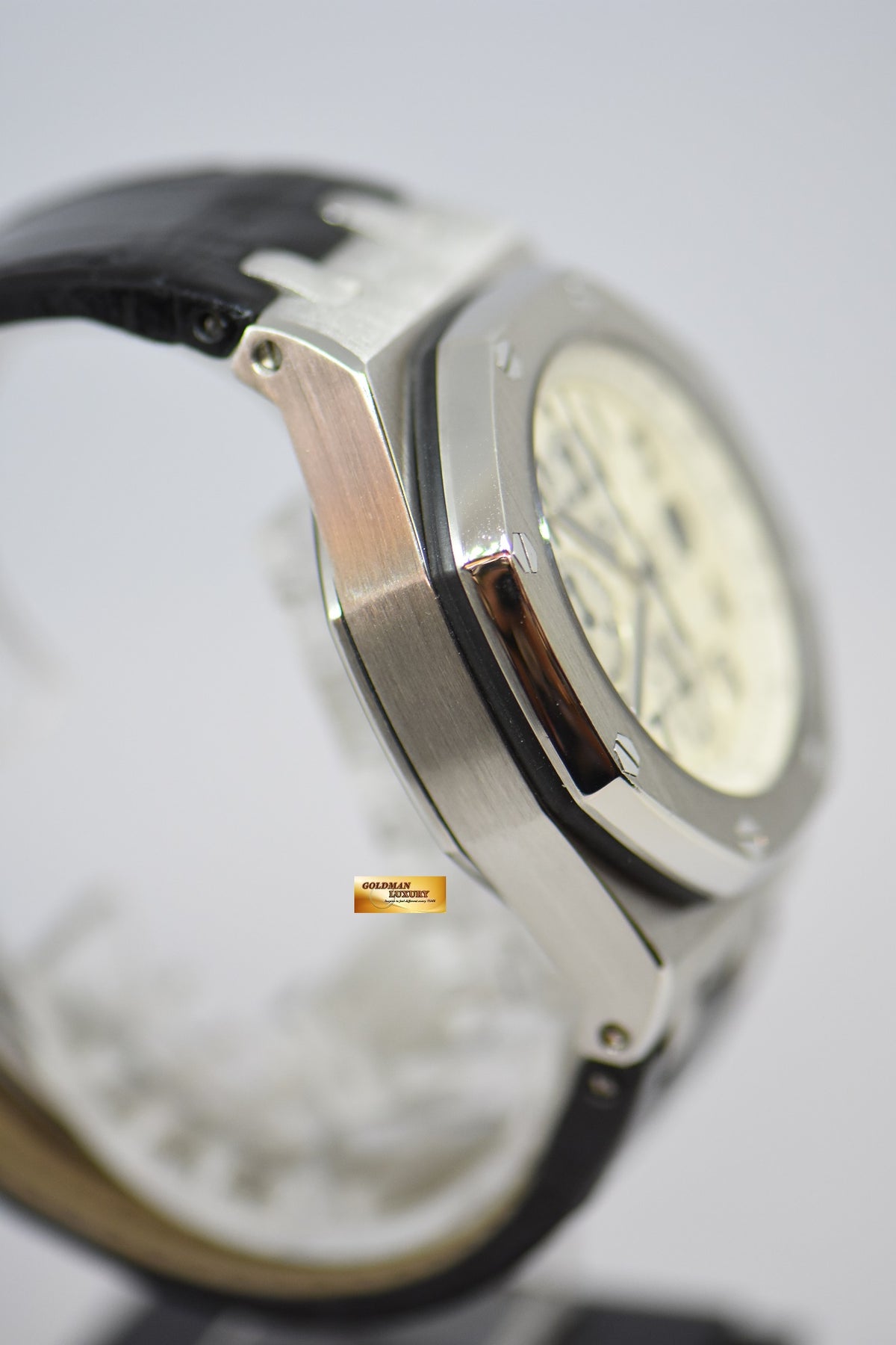 [SOLD] AUDEMARS PIGUET ROYAL OAK OFFSHORE SAFARI CHRONOGRAPH 42mm STEEL IN LEATHER STRAP AUTOMATIC 26020ST (MINT)