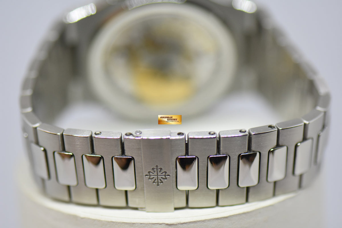 [SOLD] PATEK PHILIPPE NAUTILUS 40mm STAINLESS STEEL IN BRACELET POWER RESERVE MOONPHASE COMPLICATION AUTOMATIC 5712A-001 (MINT)