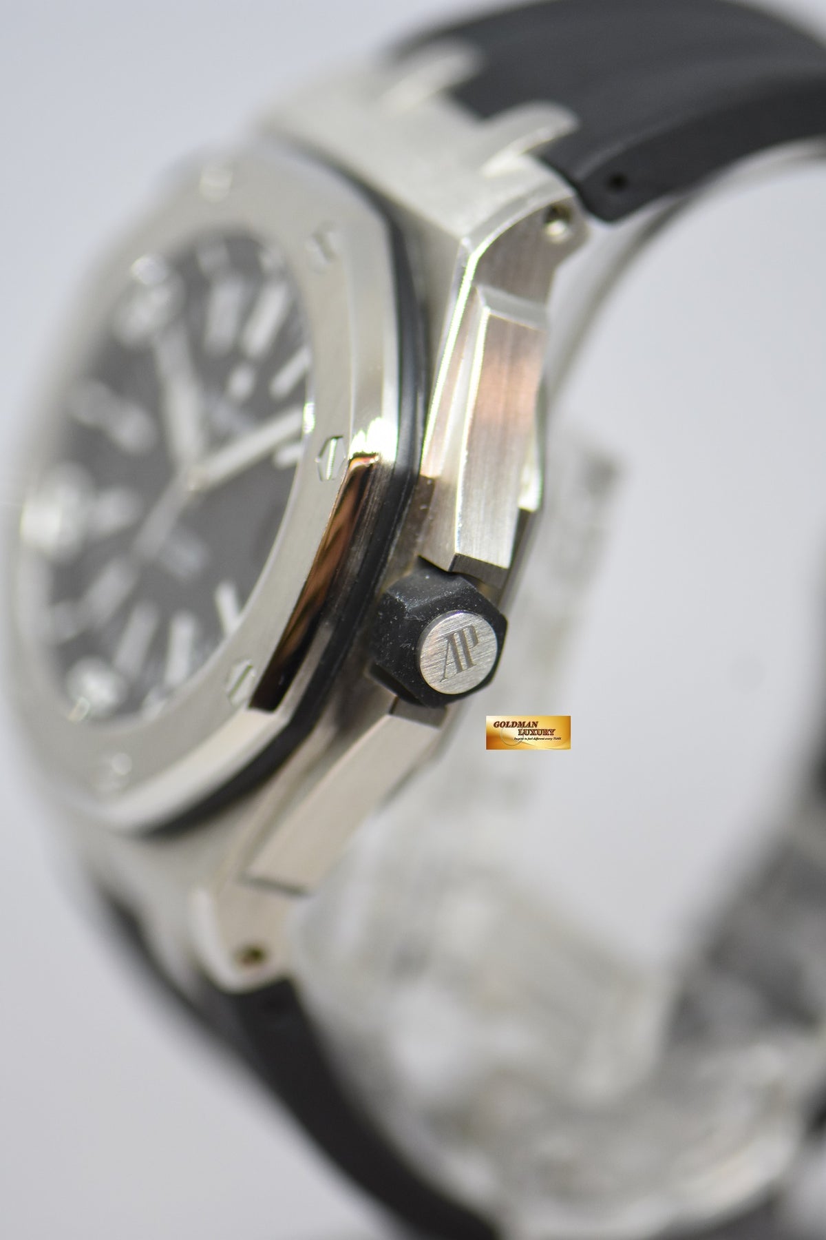 [SOLD] AUDEMARS PIGUET ROYAL OAK OFFSHORE DIVER 42mm STEEL BEZEL RUBBER STRAP 15703ST (MINT)