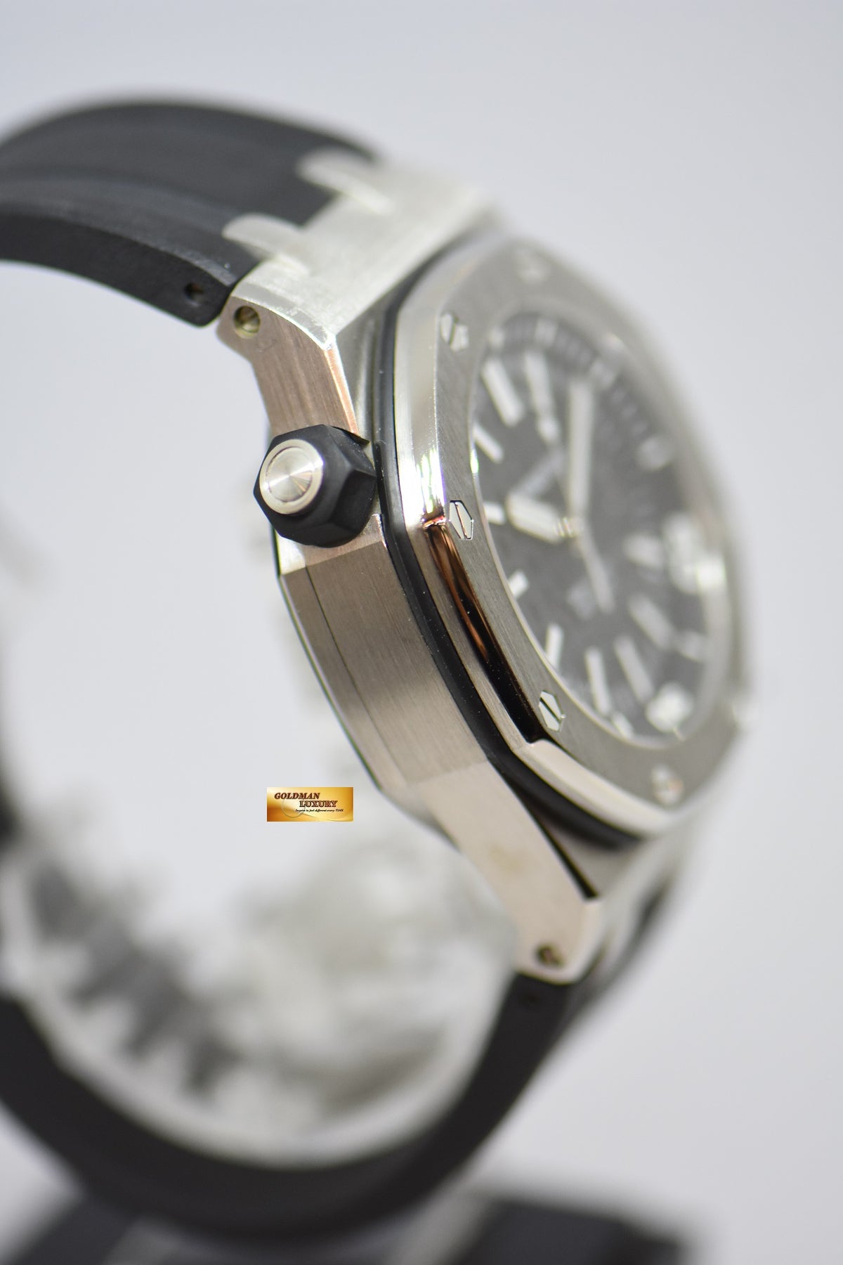 [SOLD] AUDEMARS PIGUET ROYAL OAK OFFSHORE DIVER 42mm STEEL BEZEL RUBBER STRAP 15703ST (MINT)