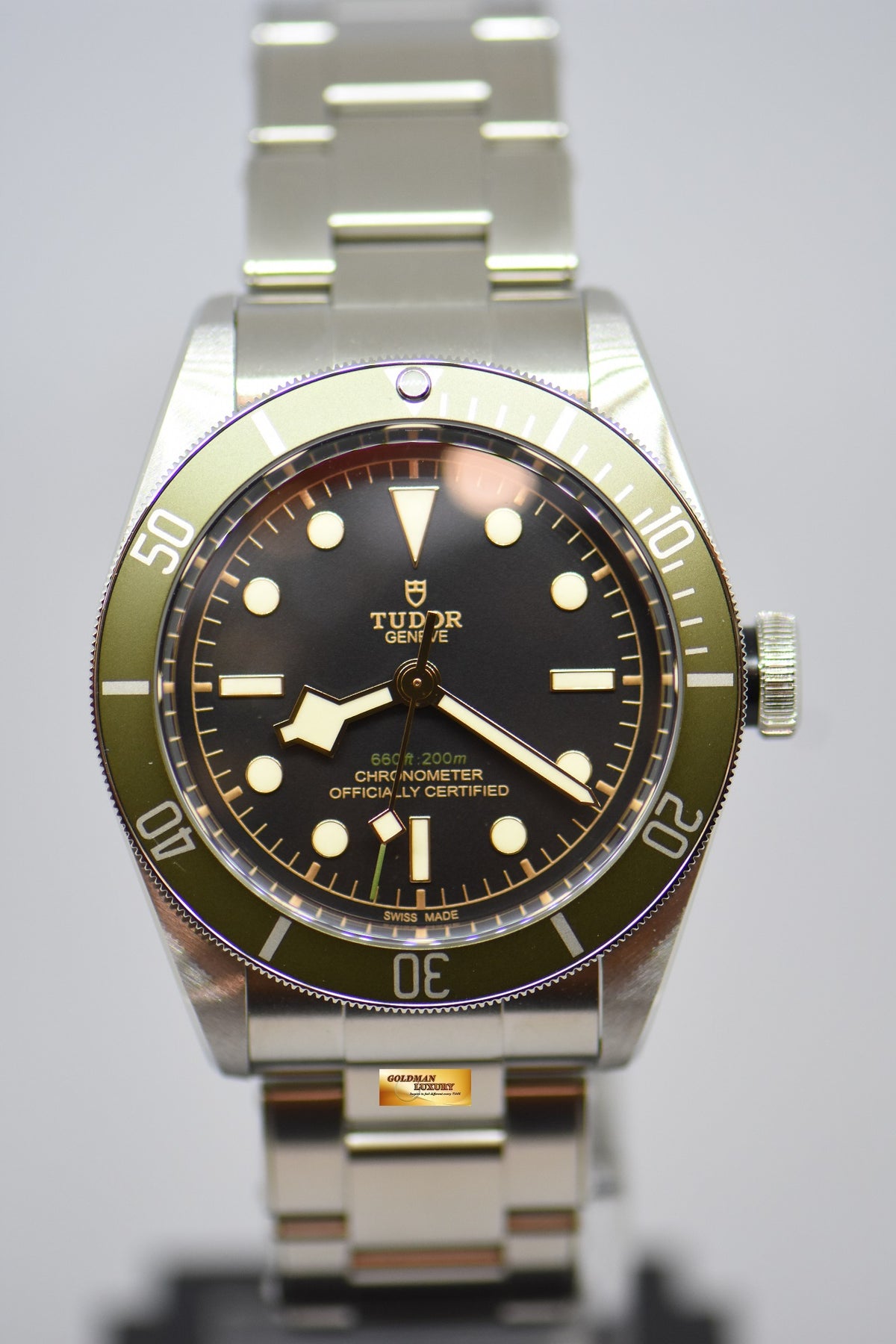 [SOLD] TUDOR HERITAGE BLACK BAY HARROD SPECIAL EDITION GREEN BEZEL STEEL IN RIVETED BRACELET 79230G (NEW-UNWORN)
