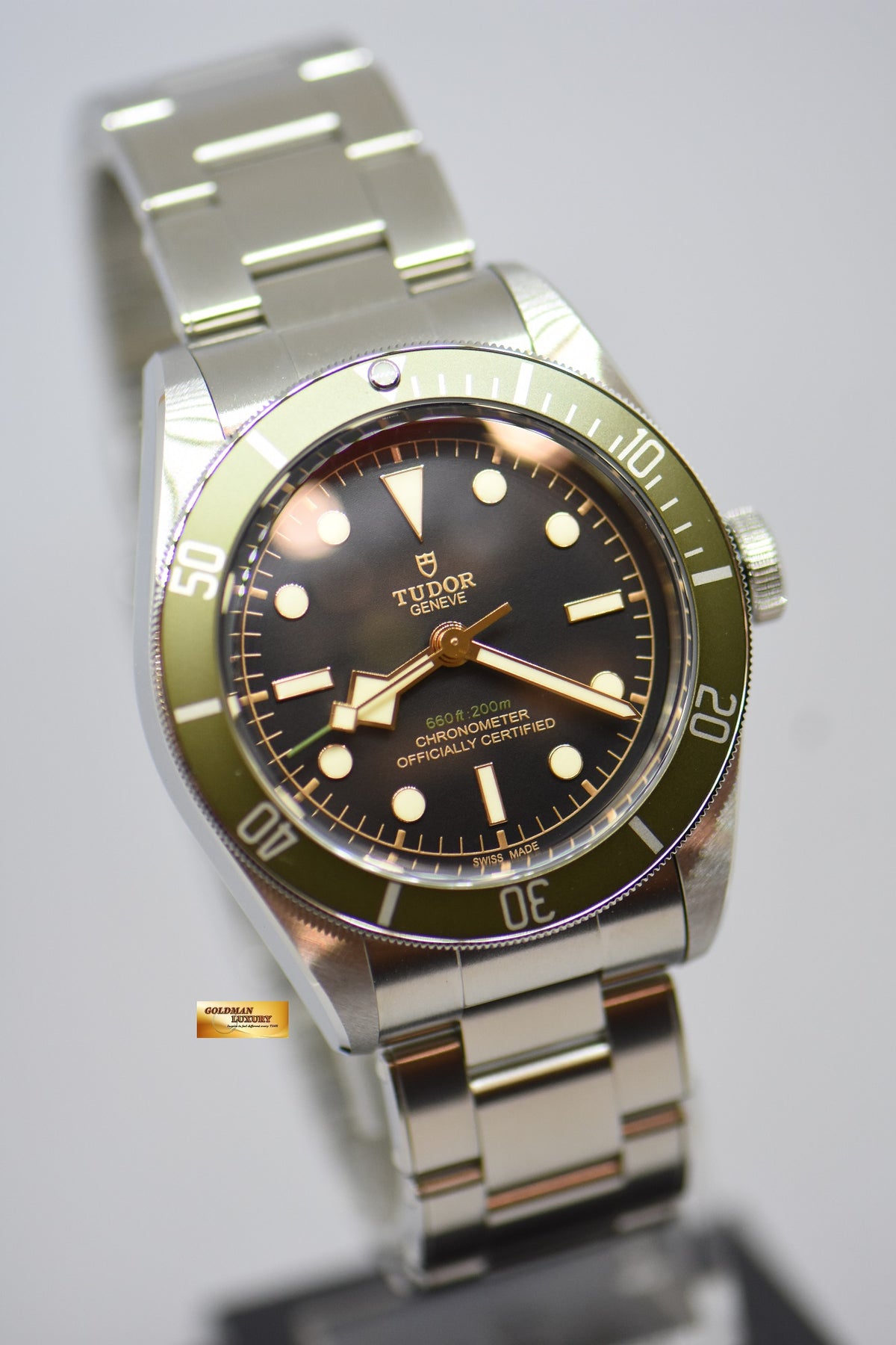 [SOLD] TUDOR HERITAGE BLACK BAY HARROD SPECIAL EDITION GREEN BEZEL STEEL IN RIVETED BRACELET 79230G (NEW-UNWORN)