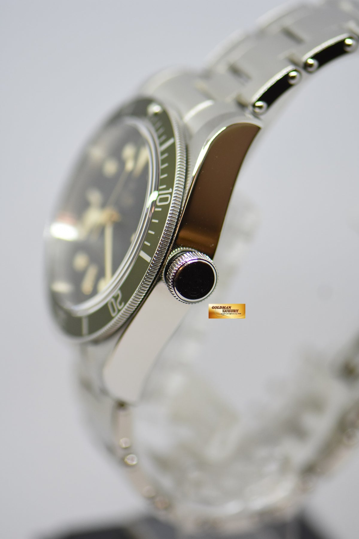 [SOLD] TUDOR HERITAGE BLACK BAY HARROD SPECIAL EDITION GREEN BEZEL STEEL IN RIVETED BRACELET 79230G (NEW-UNWORN)