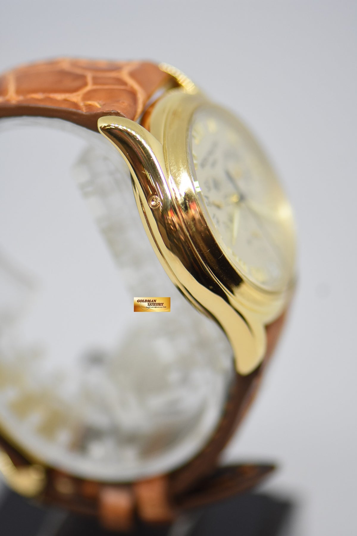 [SOLD] PATEK PHILIPPE COMPLICATION 35mm ANNUAL CALENDAR YELLOW GOLD IN LEATHER STRAP AUTOMATIC 5035J (NEAR MINT)