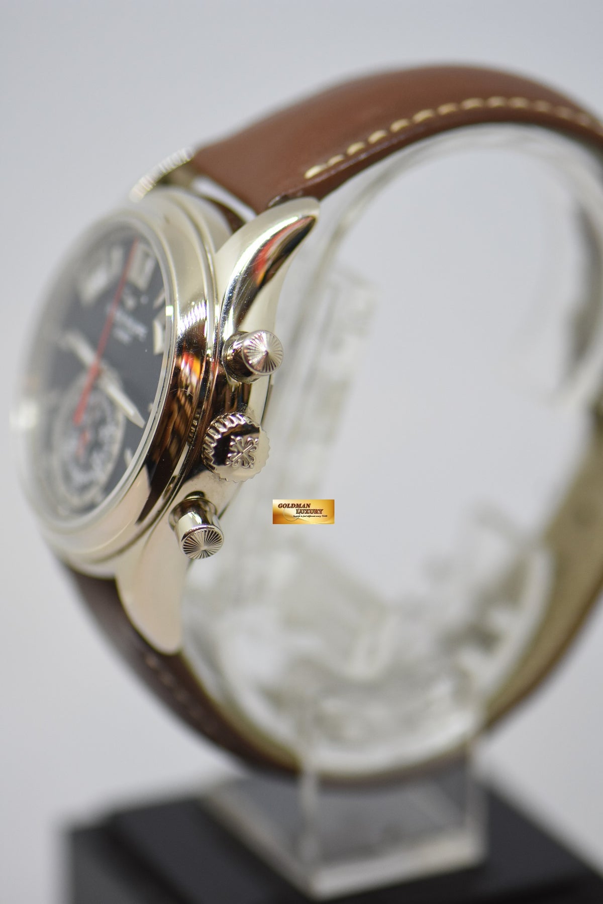 [SOLD] PATEK PHILIPPE ANNUAL CALENDAR FLYBACK CHRONOGRAPH WHITE GOLD IN LEATHER STRAP BLUE DIAL AUTOMATIC 5960G (NEAR MINT)