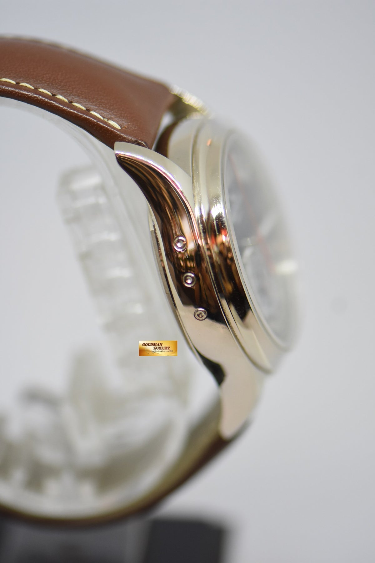 [SOLD] PATEK PHILIPPE ANNUAL CALENDAR FLYBACK CHRONOGRAPH WHITE GOLD IN LEATHER STRAP BLUE DIAL AUTOMATIC 5960G (NEAR MINT)