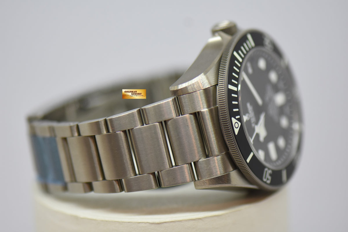 [SOLD] TUDOR PELAGOS TITANIUM 42mm BLACK DIAL 25600TN AUTOMATIC (NEW-UNWORN)