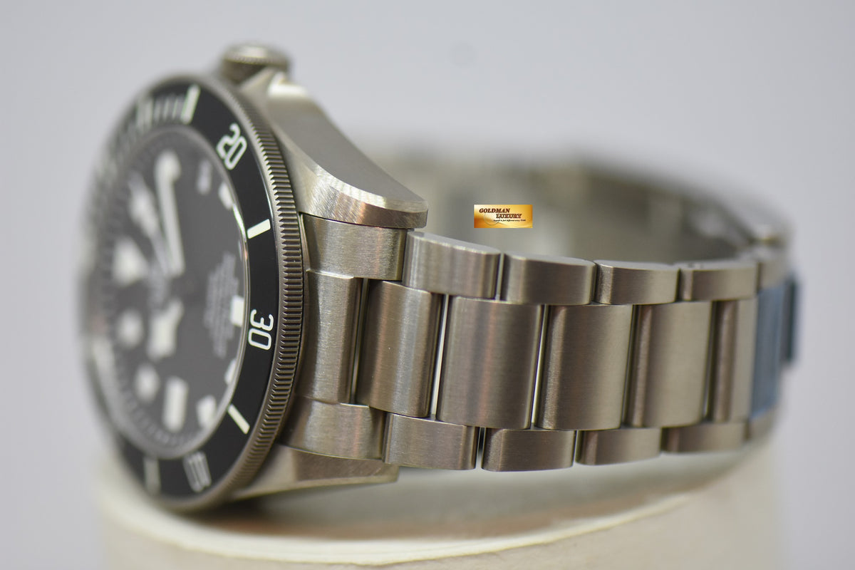 [SOLD] TUDOR PELAGOS TITANIUM 42mm BLACK DIAL 25600TN AUTOMATIC (NEW-UNWORN)