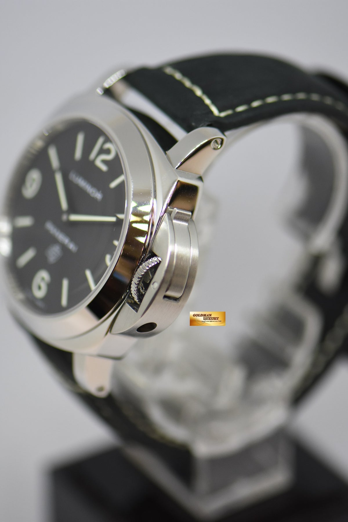 [SOLD] PANERAI LUMINOR BASE 44mm STEEL IN LEATHER STRAP MANUAL WINDING PAM 000 (MINT)