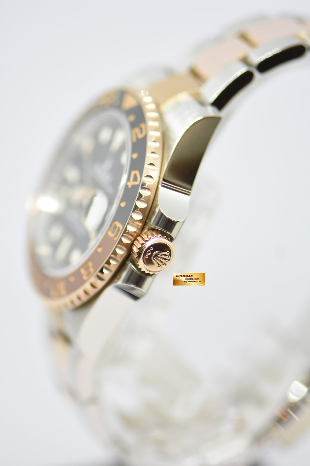 [SOLD] ROLEX OYSTER PERPETUAL GMT-MASTER II “ROOT-BEER” CERAMIC BROWN BEZEL EVEROSE GOLD / STEEL BRACELET 126711CHNR (LNIB)