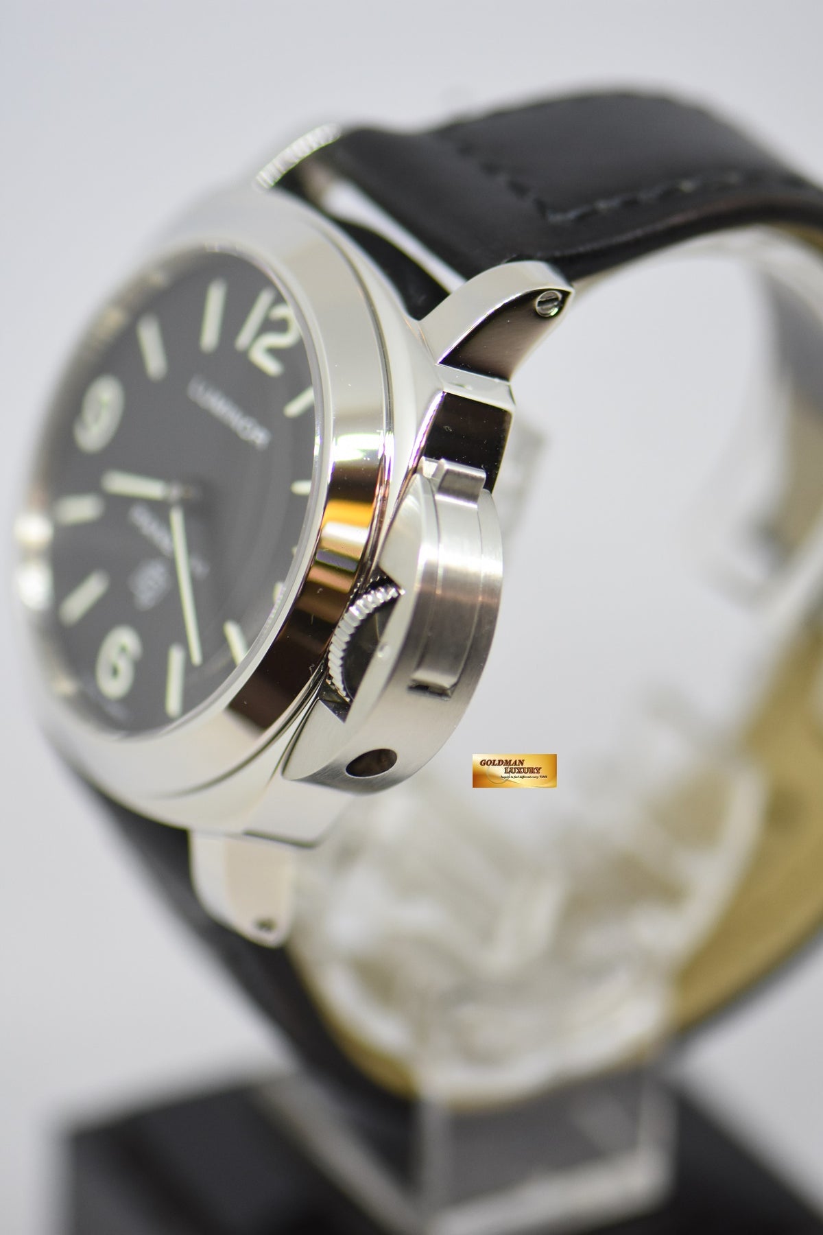 [SOLD] PANERAI LUMINOR BASE 44mm STEEL IN LEATHER STRAP MANUAL WINDING PAM 000 (MINT)