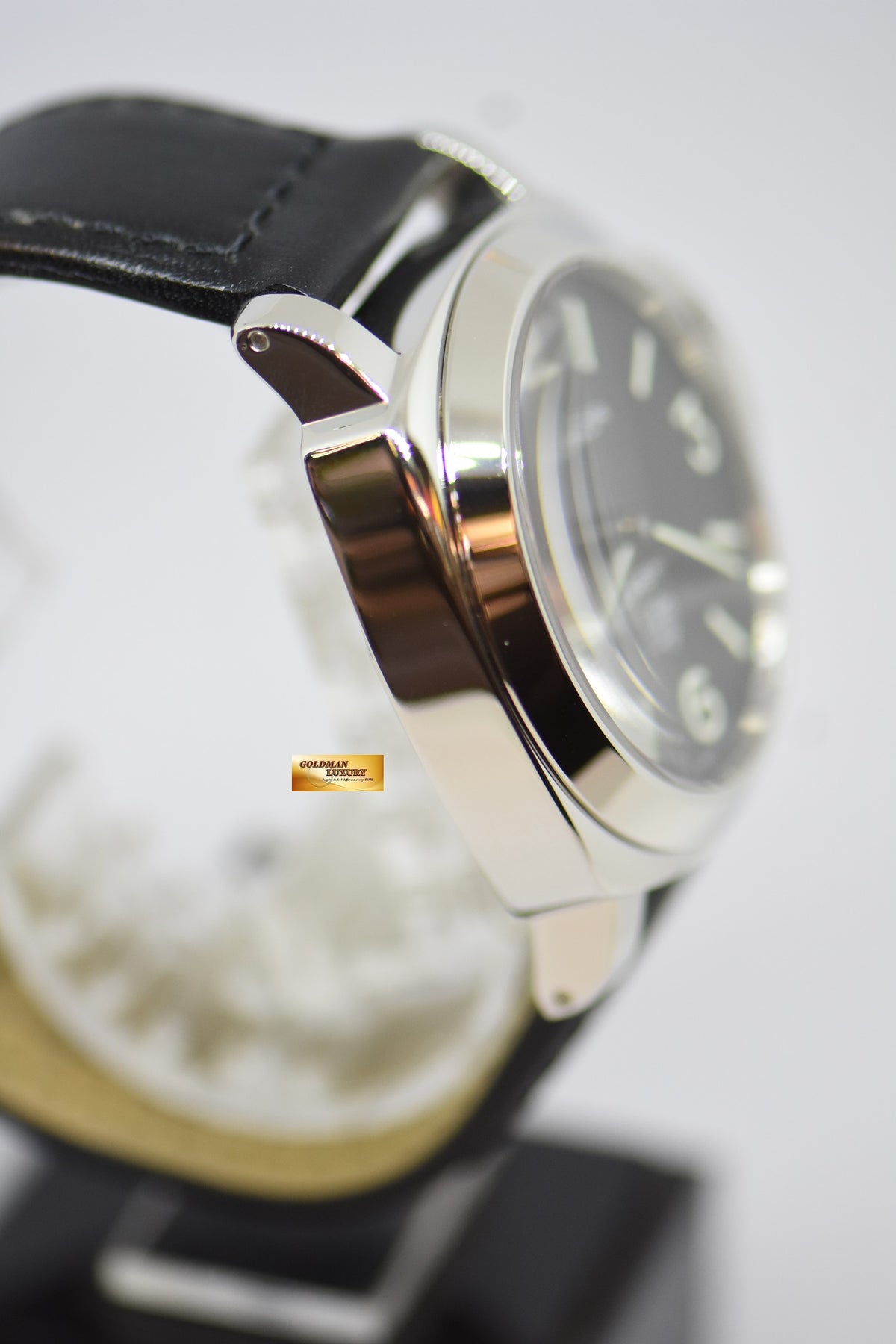 [SOLD] PANERAI LUMINOR BASE 44mm STEEL IN LEATHER STRAP MANUAL WINDING PAM 000 (MINT)