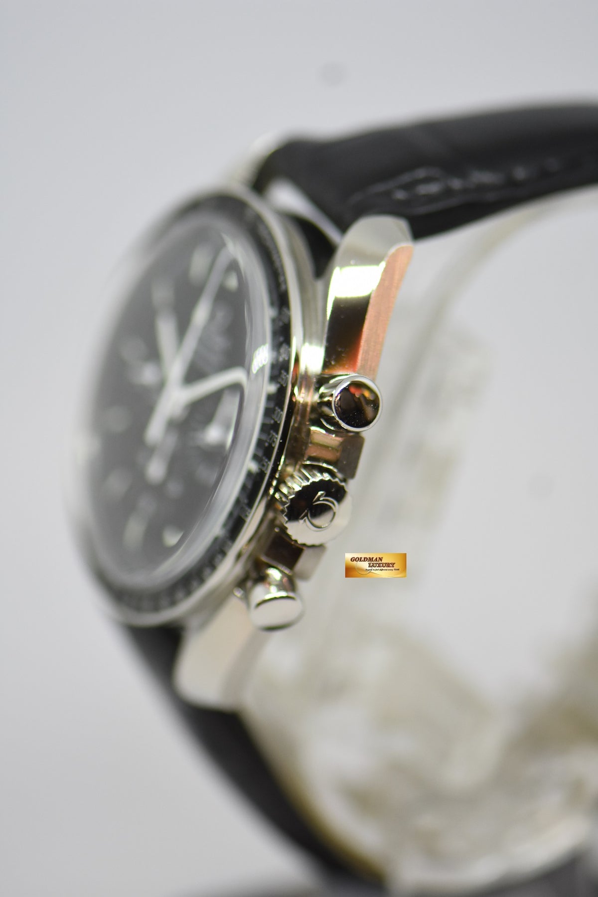 [SOLD] OMEGA SPEEDMASTER MOONWATCH CHRONOGRAPH IN LEATHER STRAP C.1861 MANUAL WINDING HESALITE CRYSTAL (LNIB)