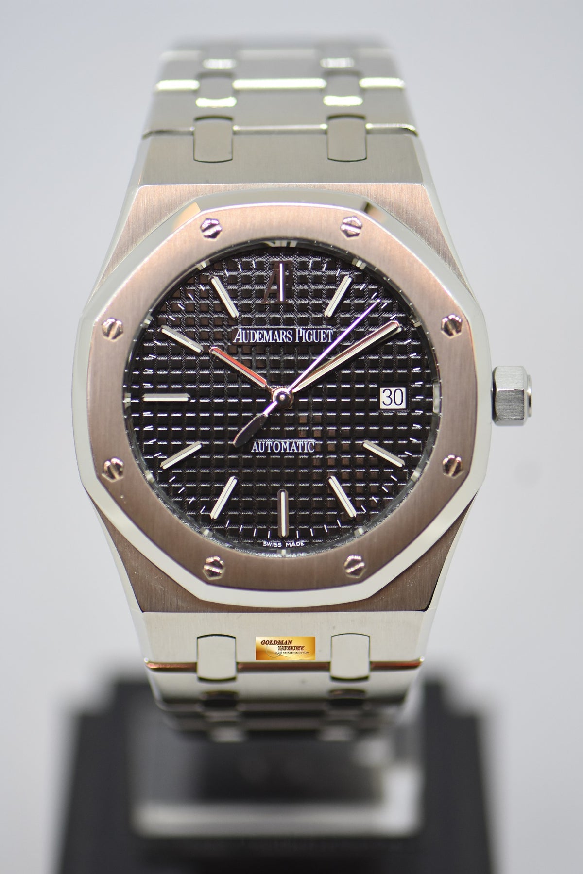 [SOLD] AUDEMARS PIGUET ROYAL OAK 39mm STEEL IN BRACELET BLACK AUTOMATIC 15300ST (MINT)