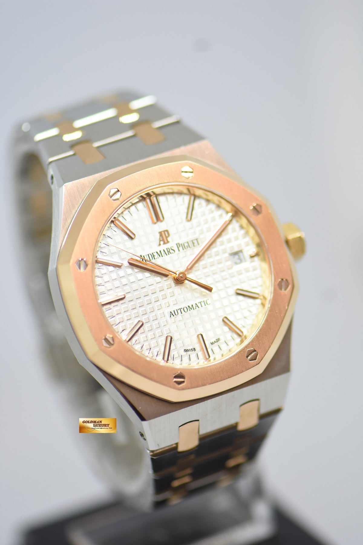 [SOLD] AUDEMARS PIGUET ROYAL OAK 37mm ROSE GOLD / STEEL IN BRACELET WHITE AUTOMATIC 15450SR (LNIB)