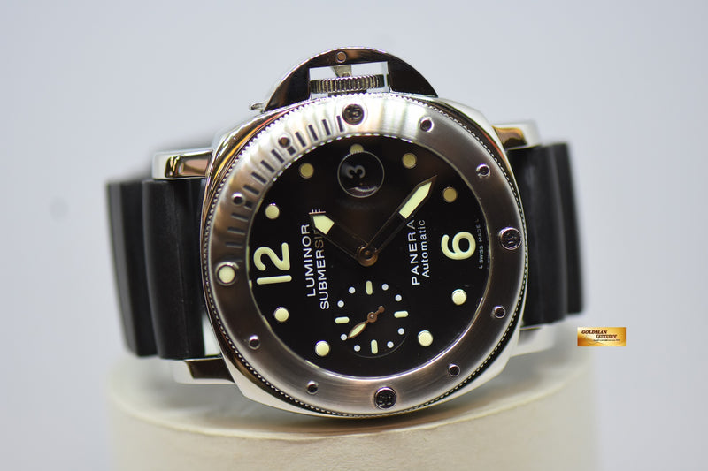 products/GML2852-PaneraiLuminorSubmersible44mmSteelinRubberPAM24-10.jpg