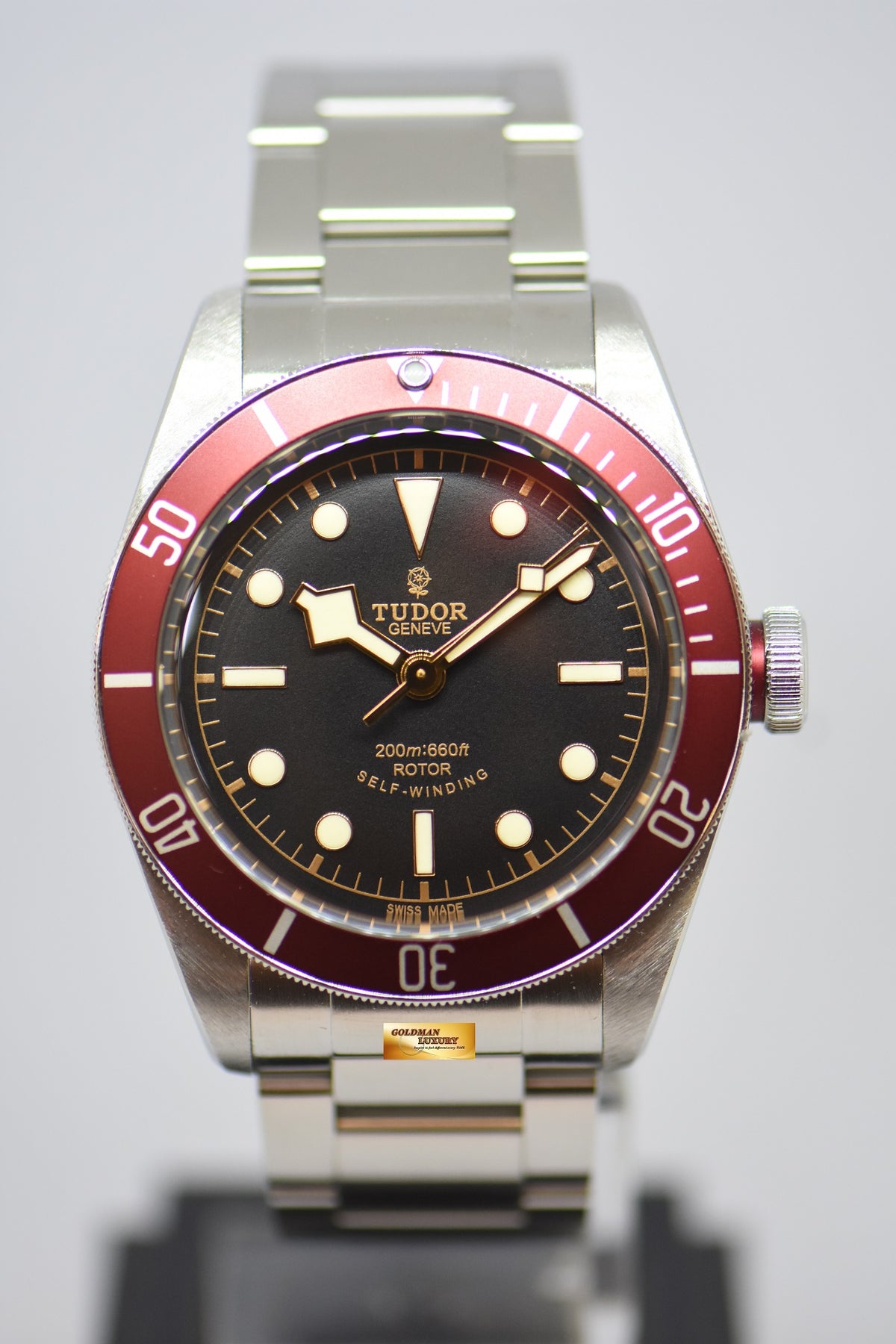 [SOLD] TUDOR BLACK BAY 41mm STEEL IN BRACELET RED BURGUNDY BEZEL “ROSE DIAL” AUTOMATIC 79220R (MINT)