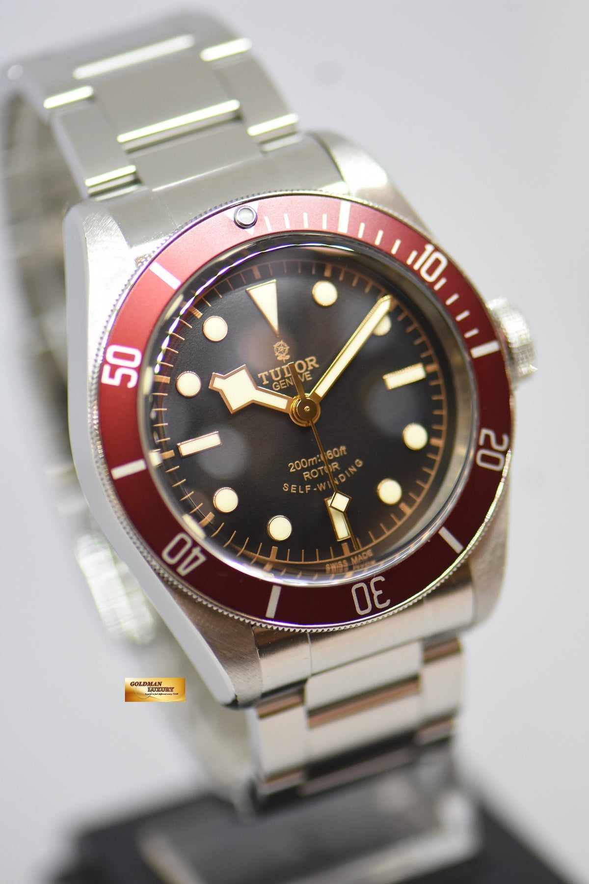 [SOLD] TUDOR BLACK BAY 41mm STEEL IN BRACELET RED BURGUNDY BEZEL “ROSE DIAL” AUTOMATIC 79220R (MINT)