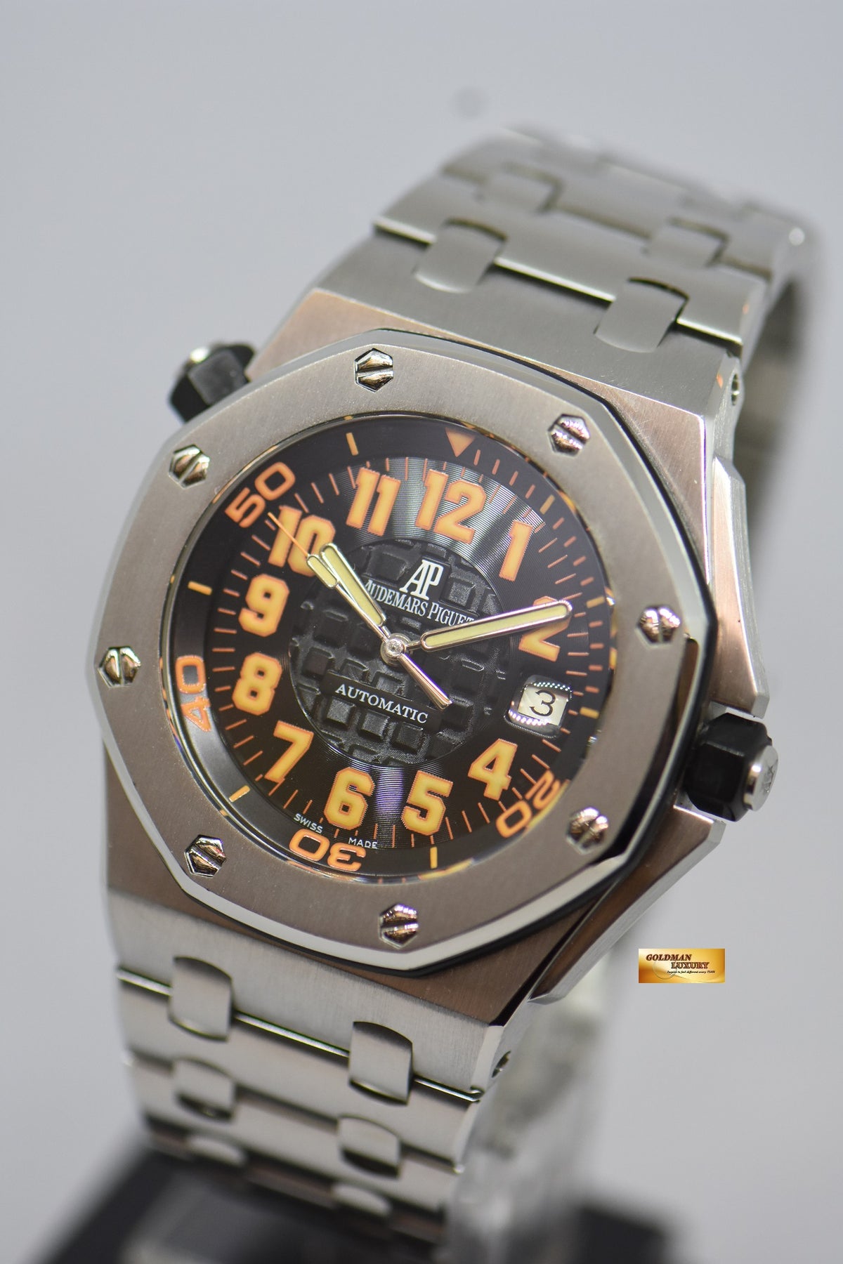 [SOLD] AUDEMARS PIGUET ROYAL OAK OFFSHORE 42mm SCUBA DIVER ORANGE STEEL IN BRACELET AUTOMATIC 15701ST (MINT)