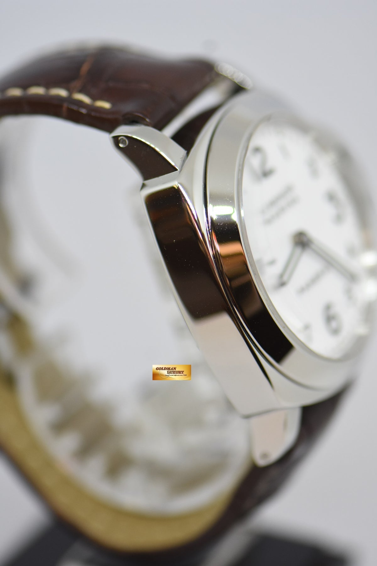 [SOLD] PANERAI LUMINOR MARINA 44mm STEEL IN LEATHER STRAP WHITE DIAL MANUAL WINDING PAM 113 (NEAR MINT)