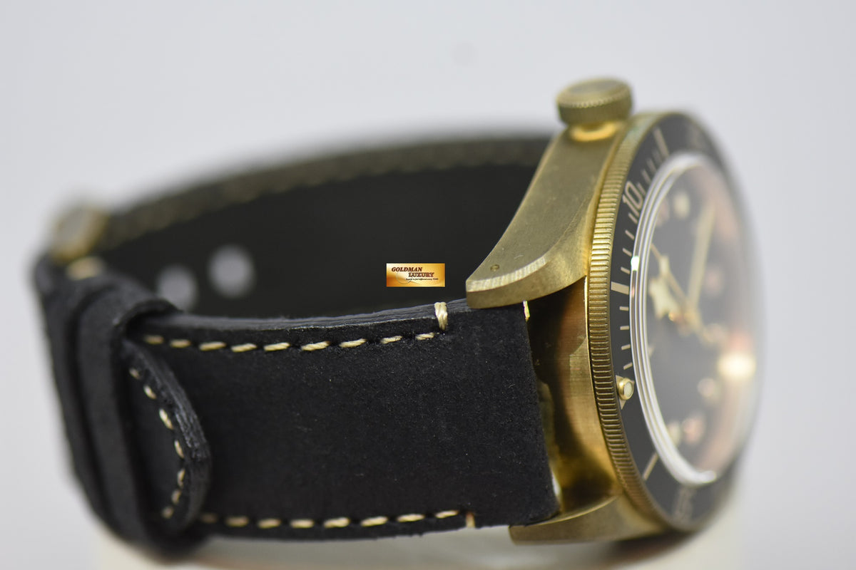 [SOLD] TUDOR BLACK BAY BRONZE 43mm IN LEATHER STRAP SLATE-GREY DIAL MT5601 AUTOMATIC 79250BA w/ RUBBER-B STRAP (MINT)