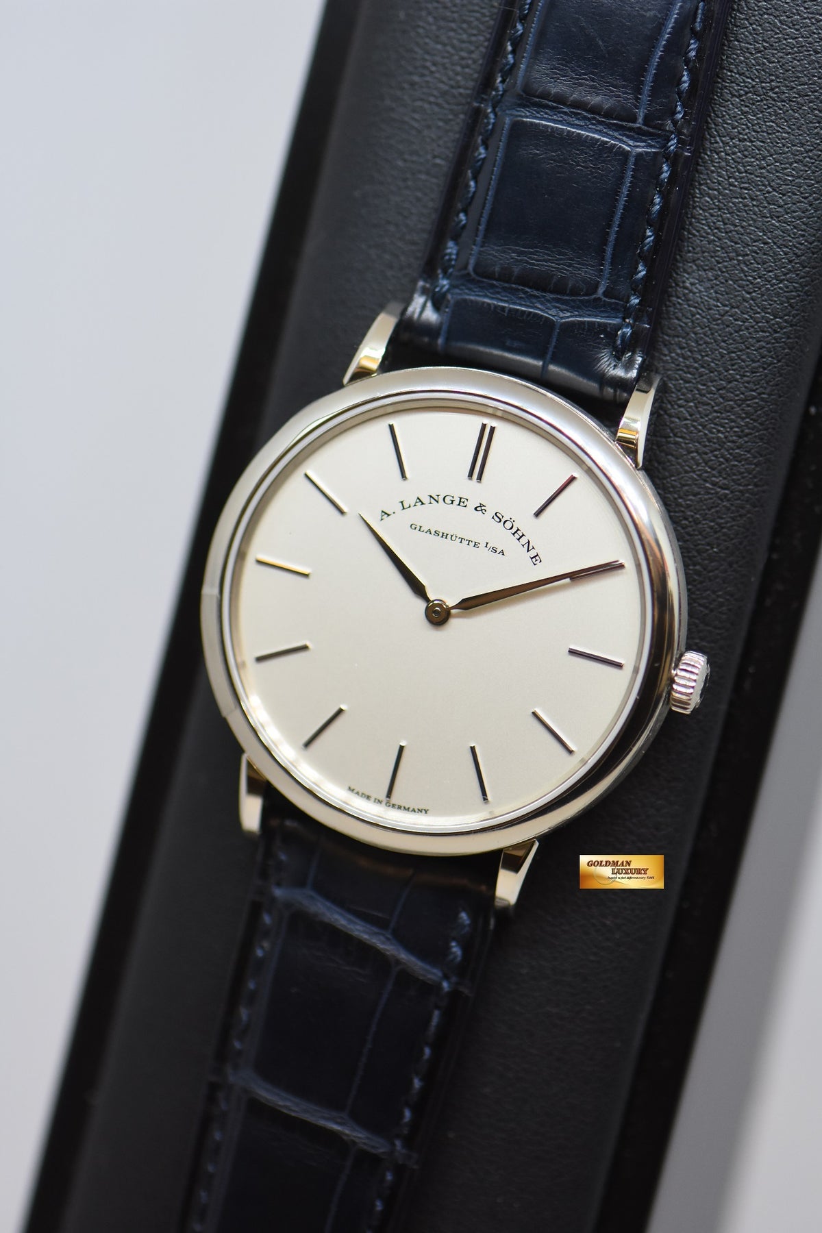 [SOLD] A.LANGE & SOHNE SAXONIA THIN 37mm WHITE GOLD IN LEATHER MANUAL WINDING 201.027 (NEW-UNWORN)