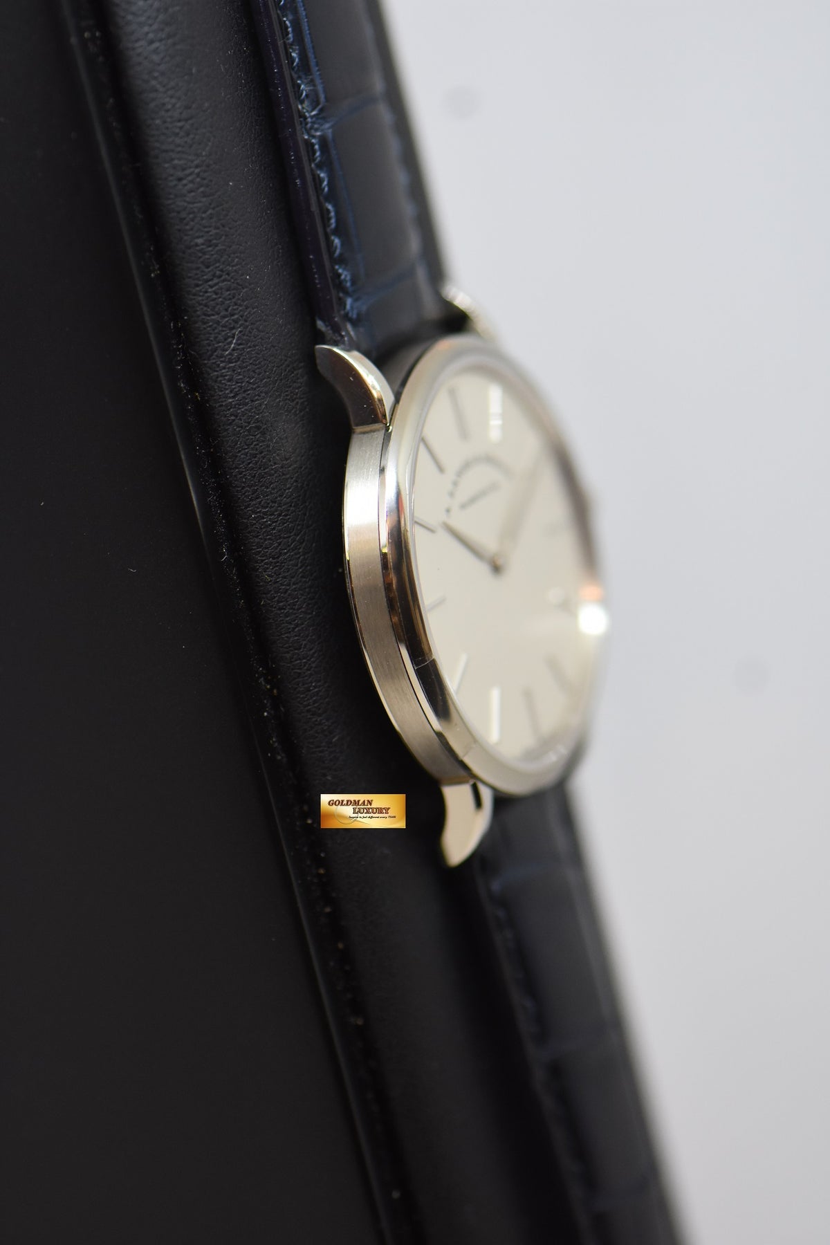 [SOLD] A.LANGE & SOHNE SAXONIA THIN 37mm WHITE GOLD IN LEATHER MANUAL WINDING 201.027 (NEW-UNWORN)