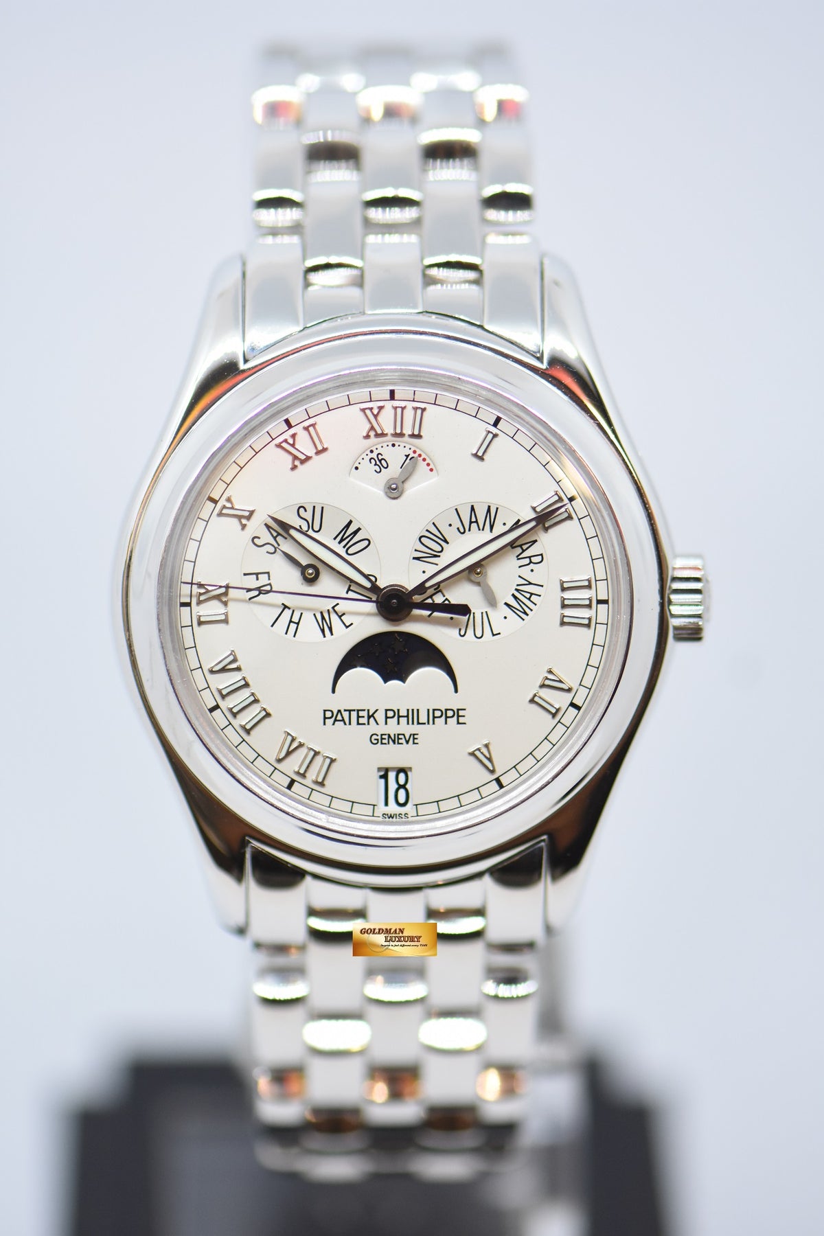 [SOLD] PATEK PHILIPPE ANNUAL CALENDAR 36mm 18K WHITE GOLD IN BRACELET MOONPHASE POWER RESERVE AUTOMATIC 5036G (MINT)