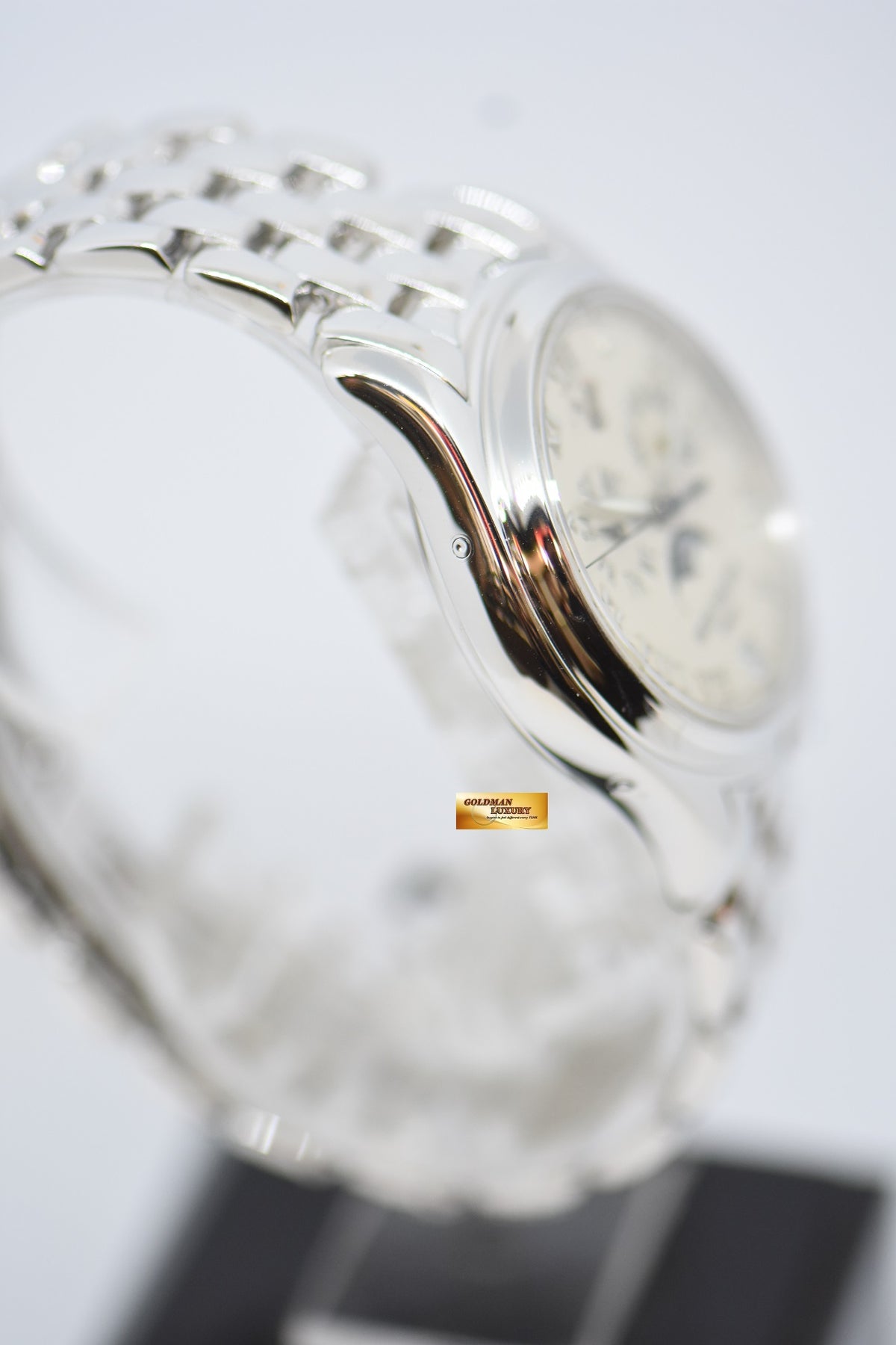 [SOLD] PATEK PHILIPPE ANNUAL CALENDAR 36mm 18K WHITE GOLD IN BRACELET MOONPHASE POWER RESERVE AUTOMATIC 5036G (MINT)