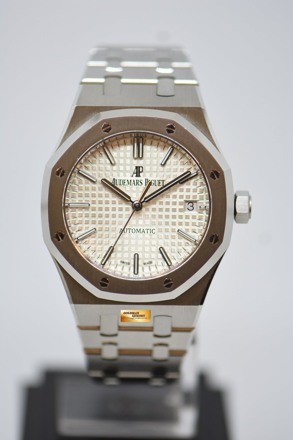 [SOLD] AUDEMARS PIGUET ROYAL OAK 37mm STEEL IN BRACELET SILVER-WHITE DIAL AUTOMATIC 15450ST (MINT)