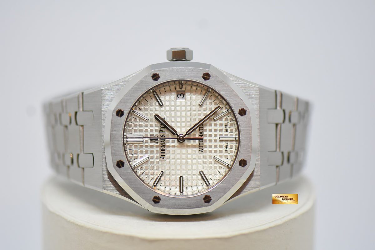[SOLD] AUDEMARS PIGUET ROYAL OAK 37mm STEEL IN BRACELET SILVER-WHITE DIAL AUTOMATIC 15450ST (MINT)