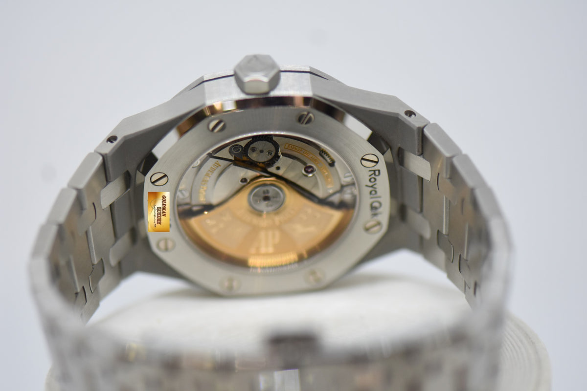 [SOLD] AUDEMARS PIGUET ROYAL OAK 37mm STEEL IN BRACELET SILVER-WHITE DIAL AUTOMATIC 15450ST (MINT)