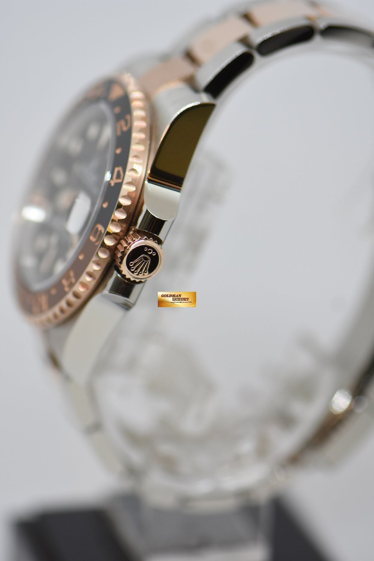 [SOLD] ROLEX OYSTER PERPETUAL GMT-MASTER II “ROOT-BEER” CERAMIC BROWN BEZEL EVEROSE GOLD / STEEL BRACELET 126711CHNR (NEW-UNWORN)