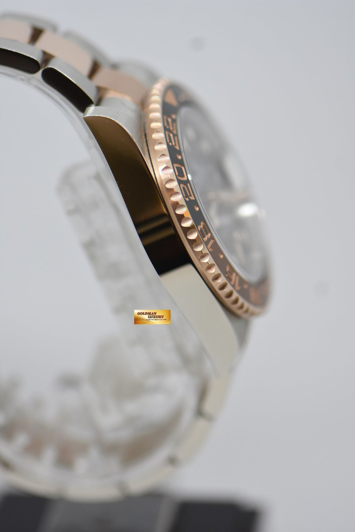 [SOLD] ROLEX OYSTER PERPETUAL GMT-MASTER II “ROOT-BEER” CERAMIC BROWN BEZEL EVEROSE GOLD / STEEL BRACELET 126711CHNR (NEW-UNWORN)