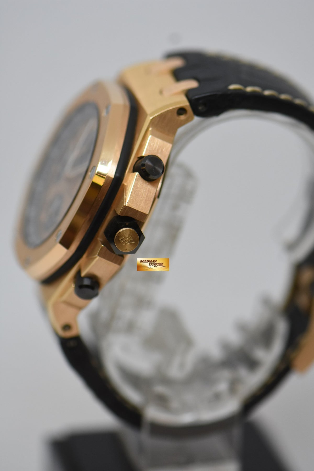 [SOLD] AUDEMARS PIGUET ROYAL OAK OFFSHORE 42mm ROSE GOLD IN LEATHER STRAP CHRONOGRAPH AUTOMATIC 26470OR (MINT)